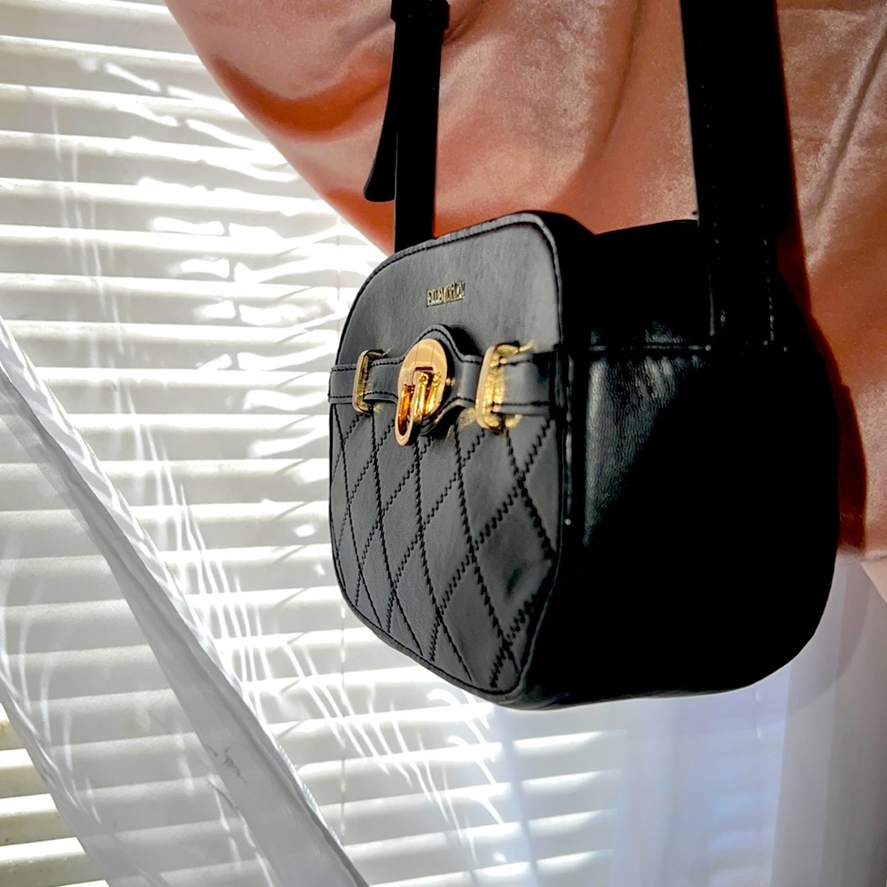 ELLEN TRACY strap bag
